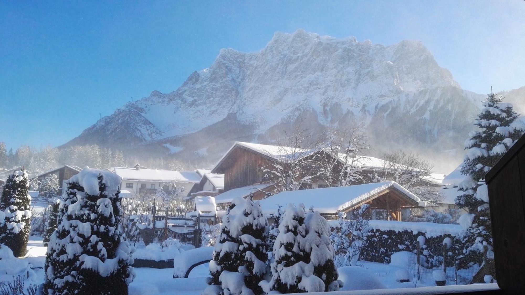 Haus Alpengluehen Apartment Ehrwald Ngoại thất bức ảnh